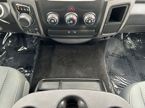 Used 2016 RAM 1500 ST w/ SXT Appearance Group image 9