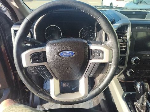 Used 2018 Ford F150 Lariat w/ Equipment Group 502A Luxury AWD/4WD image 22