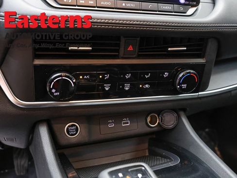 Used 2023 Nissan Rogue S AWD/4WD image 20