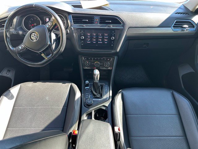 Used 2018 Volkswagen Tiguan SEL AWD/4WD image 23