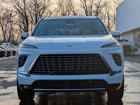 New 2026 Buick Enclave Avenir w/ Super Cruise Package image 2