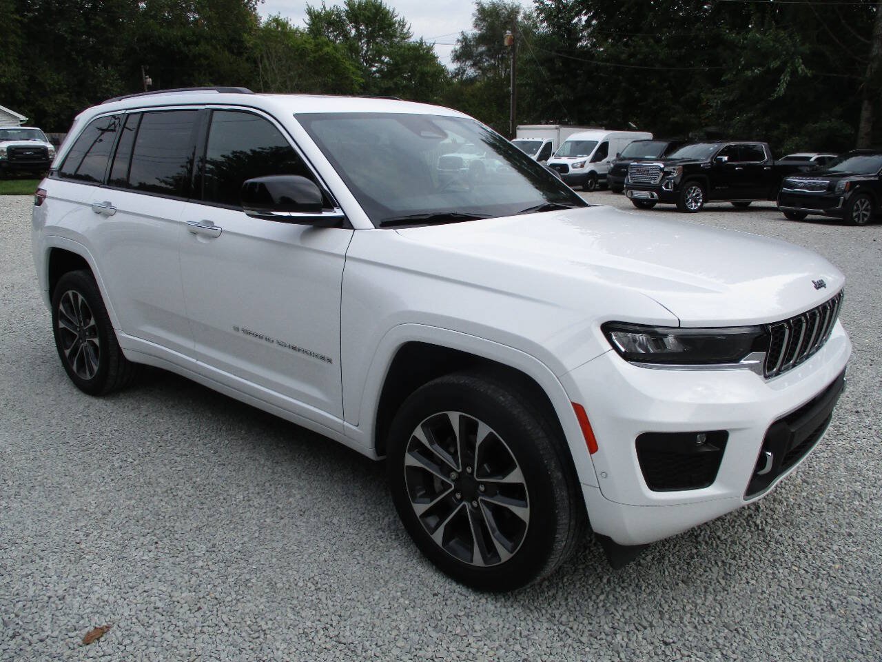 Used 2023 Jeep Grand Cherokee Overland AWD/4WD image 7