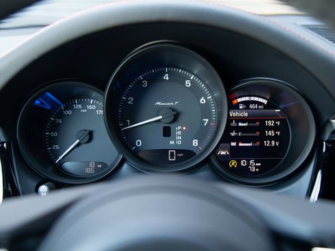 New 2026 Porsche Macan Turbo AWD/4WD image 17