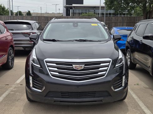 Used 2019 Cadillac XT5 Premium Luxury FWD image 2