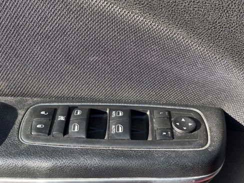 Used 2017 Dodge Charger SE w/ Popular Equipment Group image 17