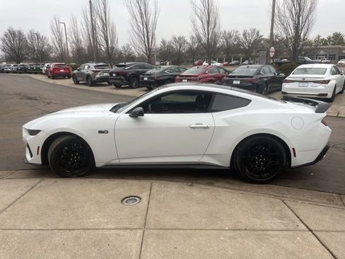 Used 2025 Ford Mustang GT Premium w/ GT Performance Package image 7
