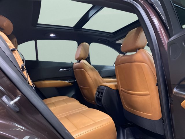 Used 2020 Cadillac XT4 Premium Luxury w/ Enhanced Visibility Package AWD/4WD image 28