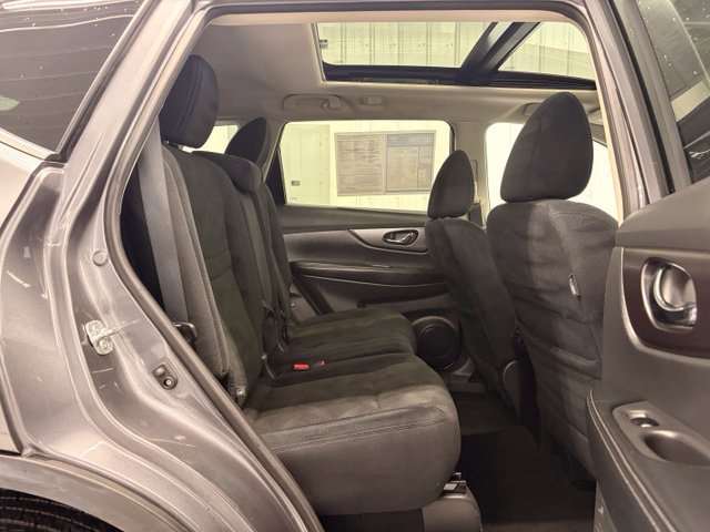 Used 2016 Nissan Rogue SV AWD/4WD image 9