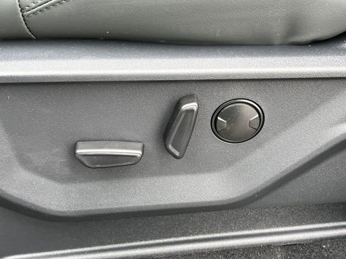 New 2026 Ford Expedition Active image 13