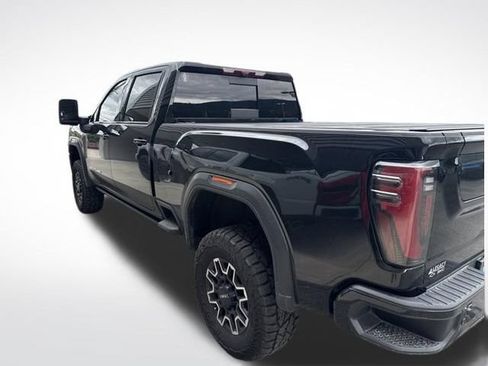 Used 2024 GMC Sierra 2500 AT4X AWD/4WD image 9