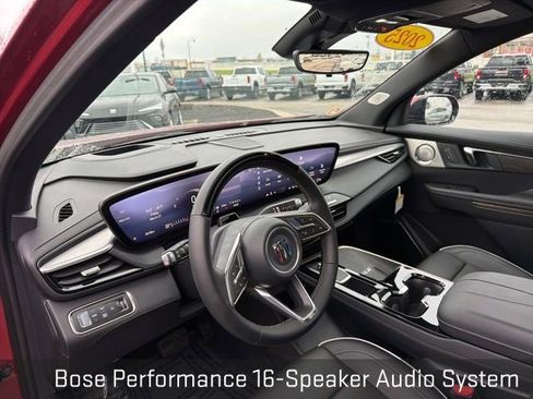 Used 2025 Buick Enclave Avenir image 25