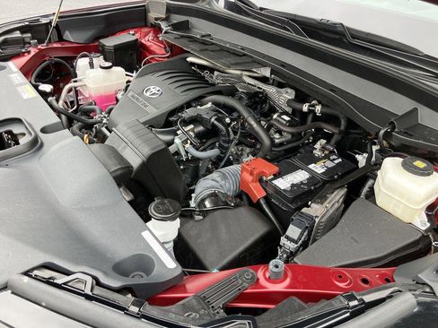 Certified 2024 Toyota Grand Highlander FWD image 38