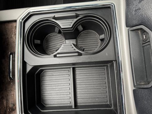 Used 2022 Ford F350 Lariat w/ Black Appearance Package image 24