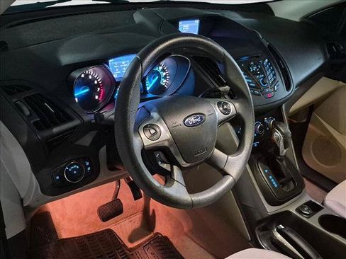 Used 2015 Ford Escape SE FWD image 11