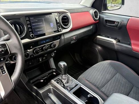 Certified 2023 Toyota Tacoma SR5 AWD/4WD image 15
