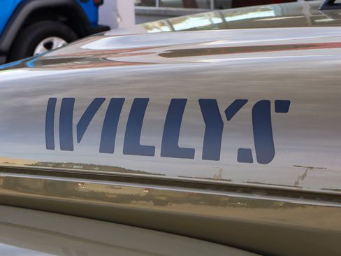 Used 2025 Jeep Gladiator Willys image 18