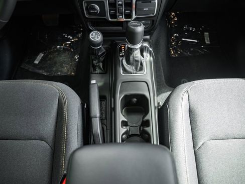 New 2025 Jeep Gladiator Sport image 29