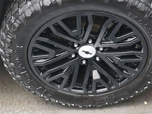 Used 2017 Chevrolet Silverado 1500 LT w/ All Star Edition image 25