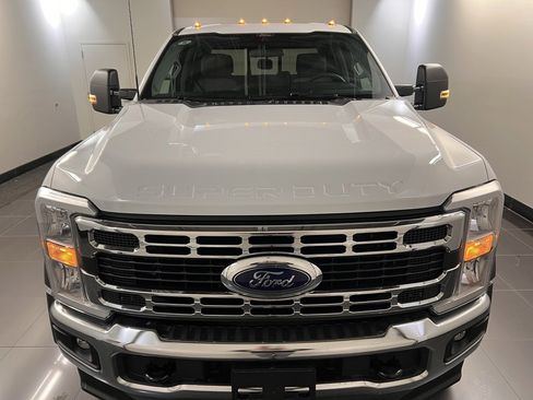 New 2026 Ford F550 4x4 Crew Cab image 2