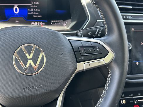 Used 2024 Volkswagen Tiguan SE FWD image 29