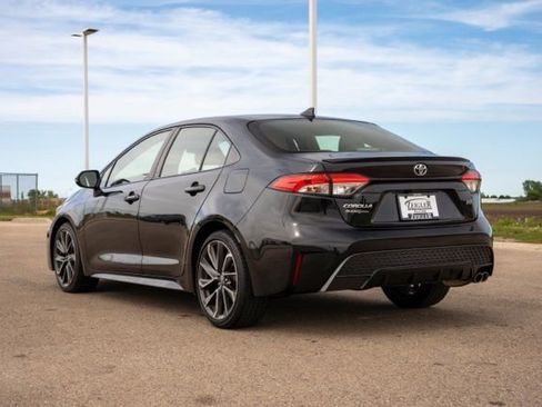 Used 2021 Toyota Corolla SE w/ Carpet Mat Package (TMS) FWD image 5