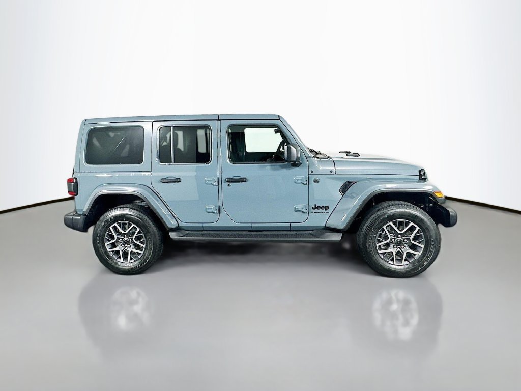 New 2026 Jeep Wrangler Unlimited Sahara AWD/4WD image 8
