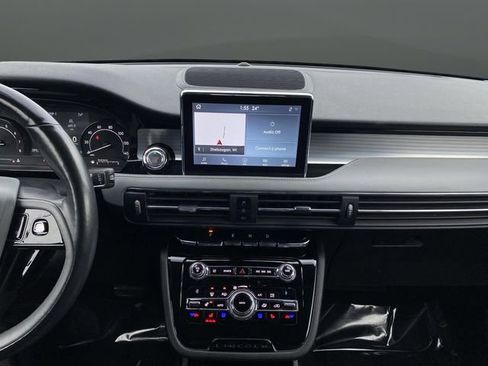 Used 2020 Lincoln Corsair AWD w/ Equipment Group 101A image 8