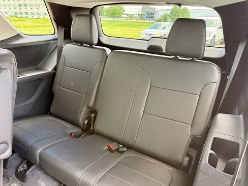 Used 2021 Chevrolet Traverse Premier w/ LPO, Floor Liner Package AWD/4WD image 13