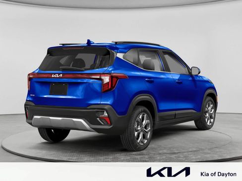 Used 2025 Kia Seltos S FWD image 2