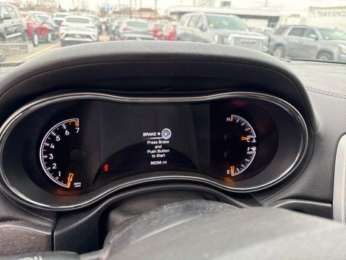 Used 2018 Jeep Grand Cherokee Limited image 10