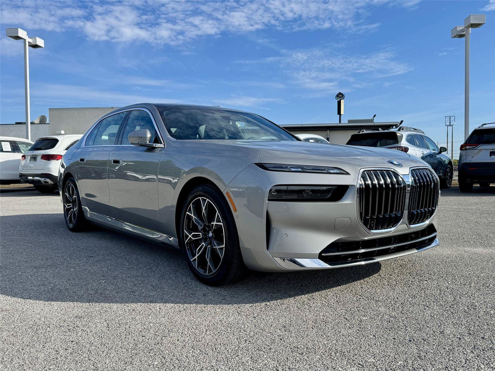 Used 2024 BMW i7 eDrive50 w/ Executive Package RWD image 3