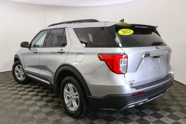 Used 2023 Ford Explorer XLT w/ Equipment Group 202A AWD/4WD image 7