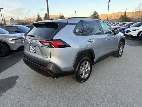 Used 2025 Toyota RAV4 XLE image 6