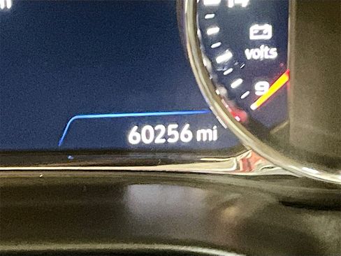 Used 2021 GMC Acadia Denali w/ Denali Technology Package image 12