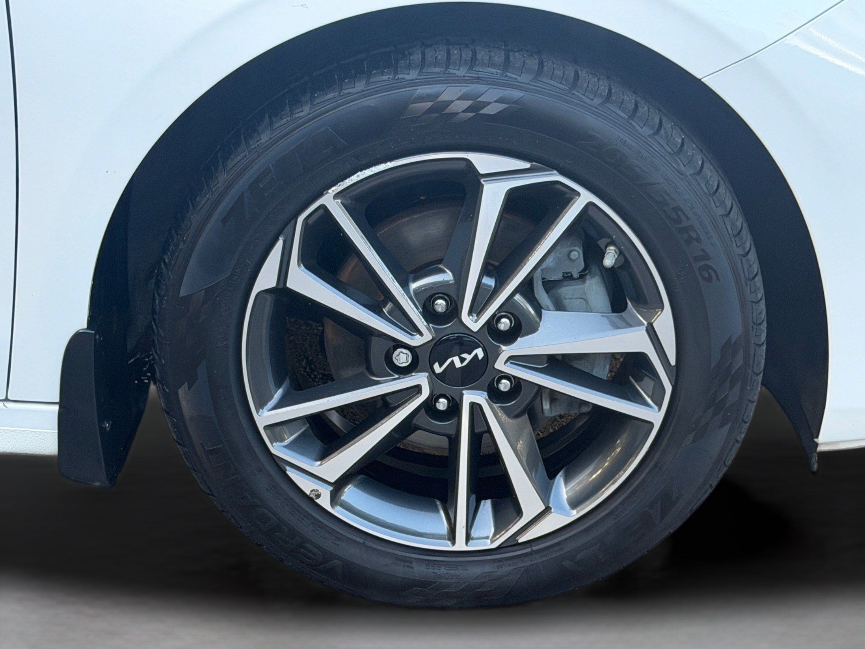 Used 2024 Kia Forte LXS w/ LXS Technology Package FWD image 46