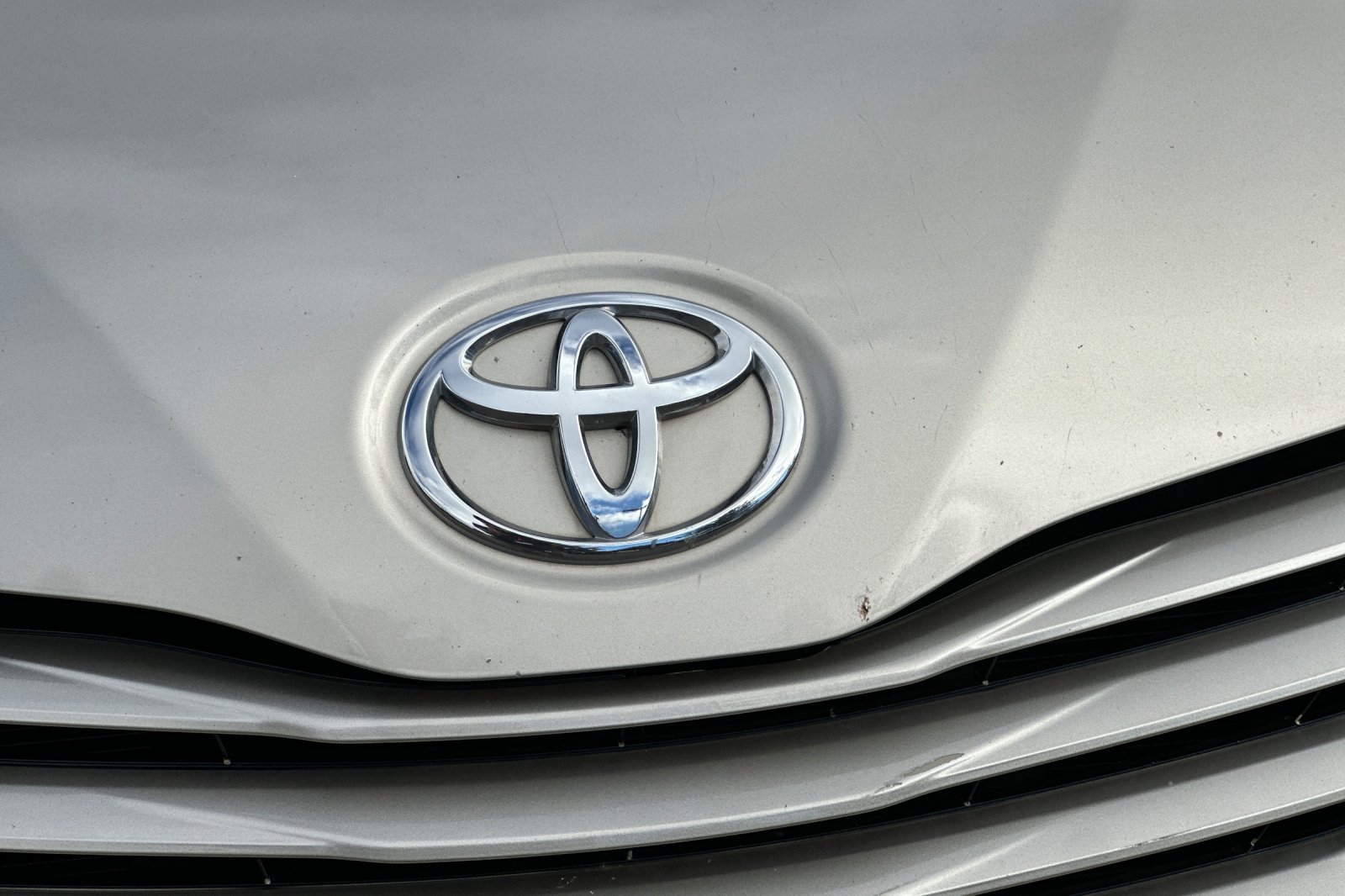 Used 2015 Toyota Sienna LE FWD image 46