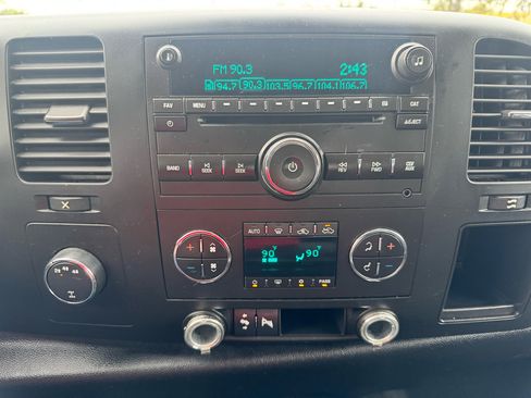 Used 2009 Chevrolet Silverado 3500 LT w/ Interior Plus Package image 18