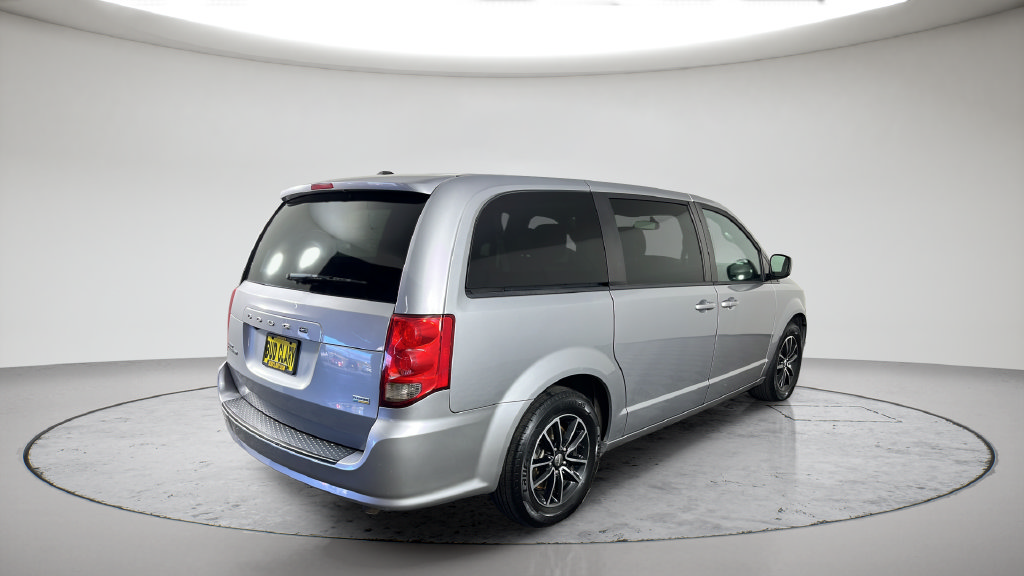 Used 2018 Dodge Grand Caravan SE FWD image 7