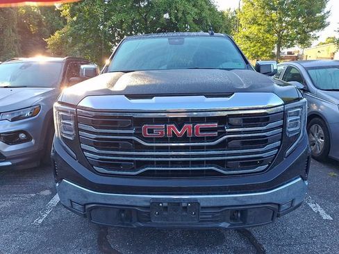 Used 2025 GMC Sierra 1500 SLT AWD/4WD image 2