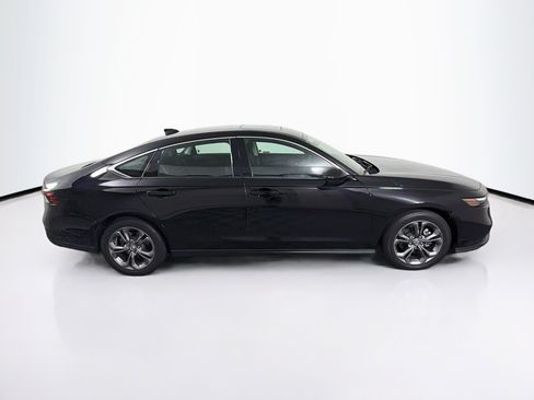 Used 2023 Honda Accord EX image 10