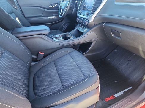 Used 2023 GMC Acadia SLE w/ Driver Convenience Package image 28