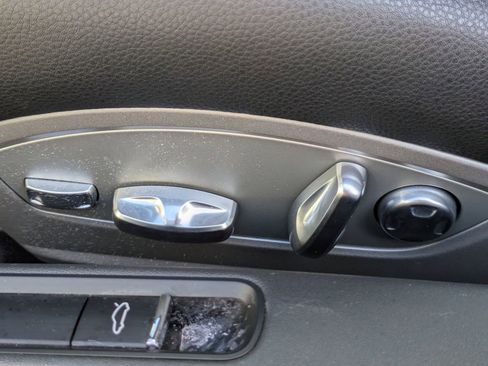 Used 2021 Porsche 718 Boxster image 17