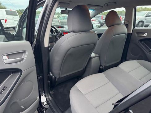 Used 2018 Kia Forte LX image 33