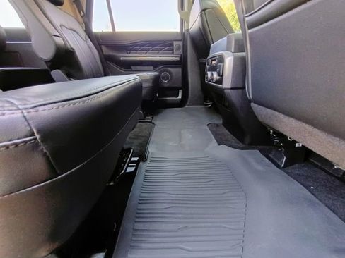 Used 2019 Ford Expedition Platinum image 59