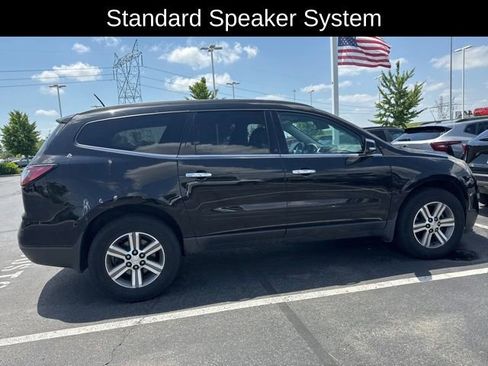 Used 2017 Chevrolet Traverse LT FWD image 9