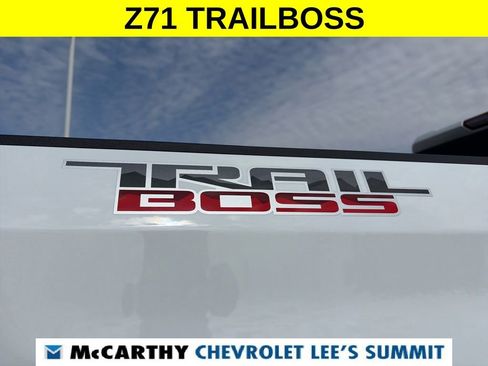Used 2024 Chevrolet Silverado 1500 Custom Trail Boss w/ LPO, Dark Essentials Package AWD/4WD image 18