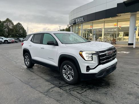Used 2026 GMC Terrain Elevation AWD/4WD image 2