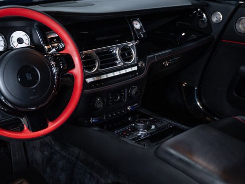 Used 2017 Rolls-Royce Wraith RWD image 47
