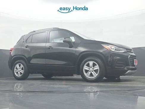 Used 2021 Chevrolet Trax LT w/ Driver Confidence Package image 27