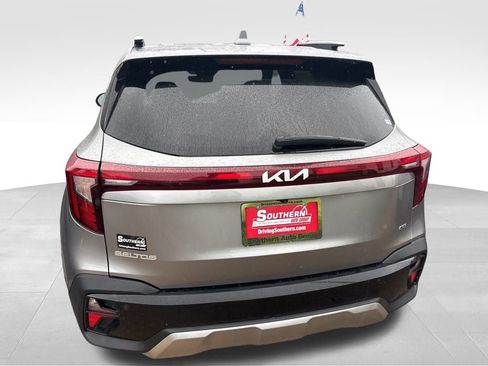 Certified 2024 Kia Seltos S image 16